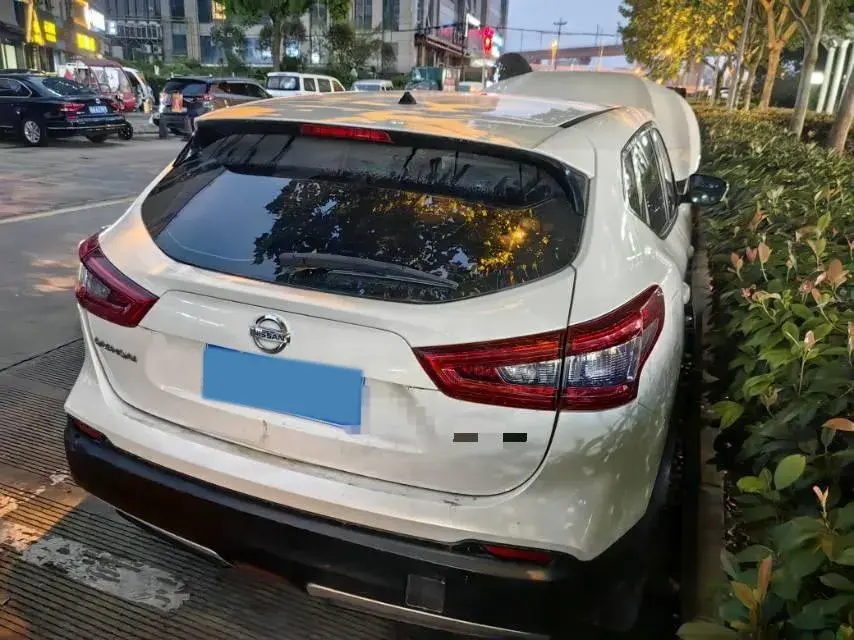 2021 NISSAN QASHQAI thumbnail 4