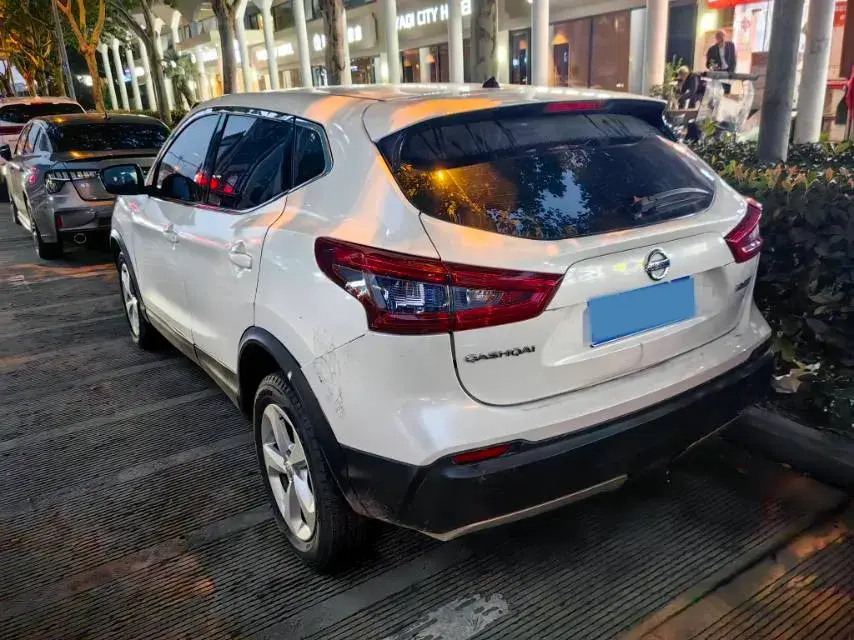 2021 NISSAN QASHQAI thumbnail 3