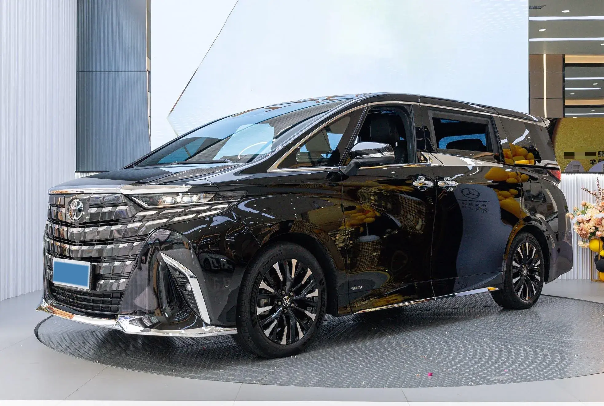 2024 TOYOTA ALPHARD view 1