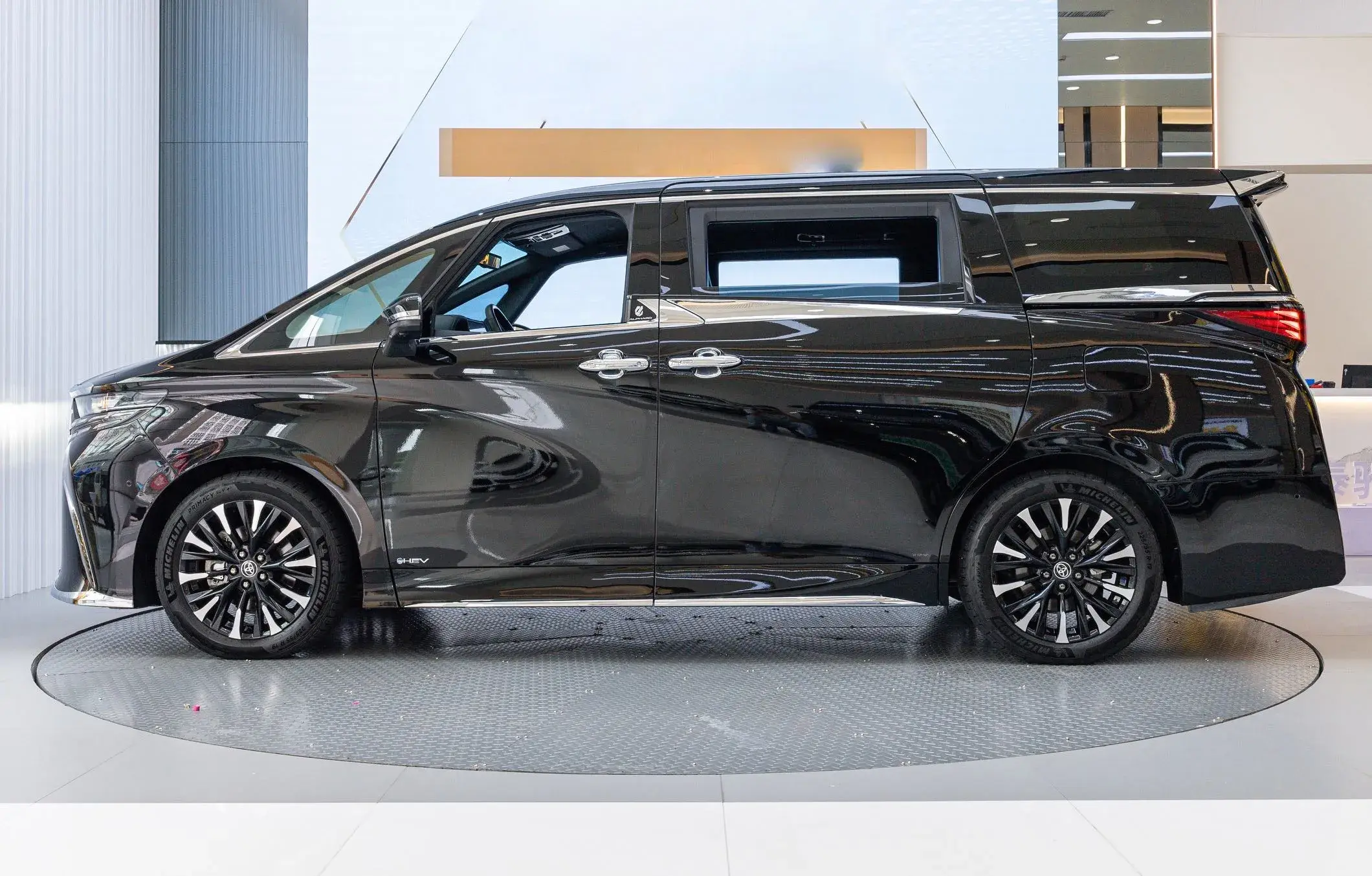 2024 TOYOTA ALPHARD thumbnail 2
