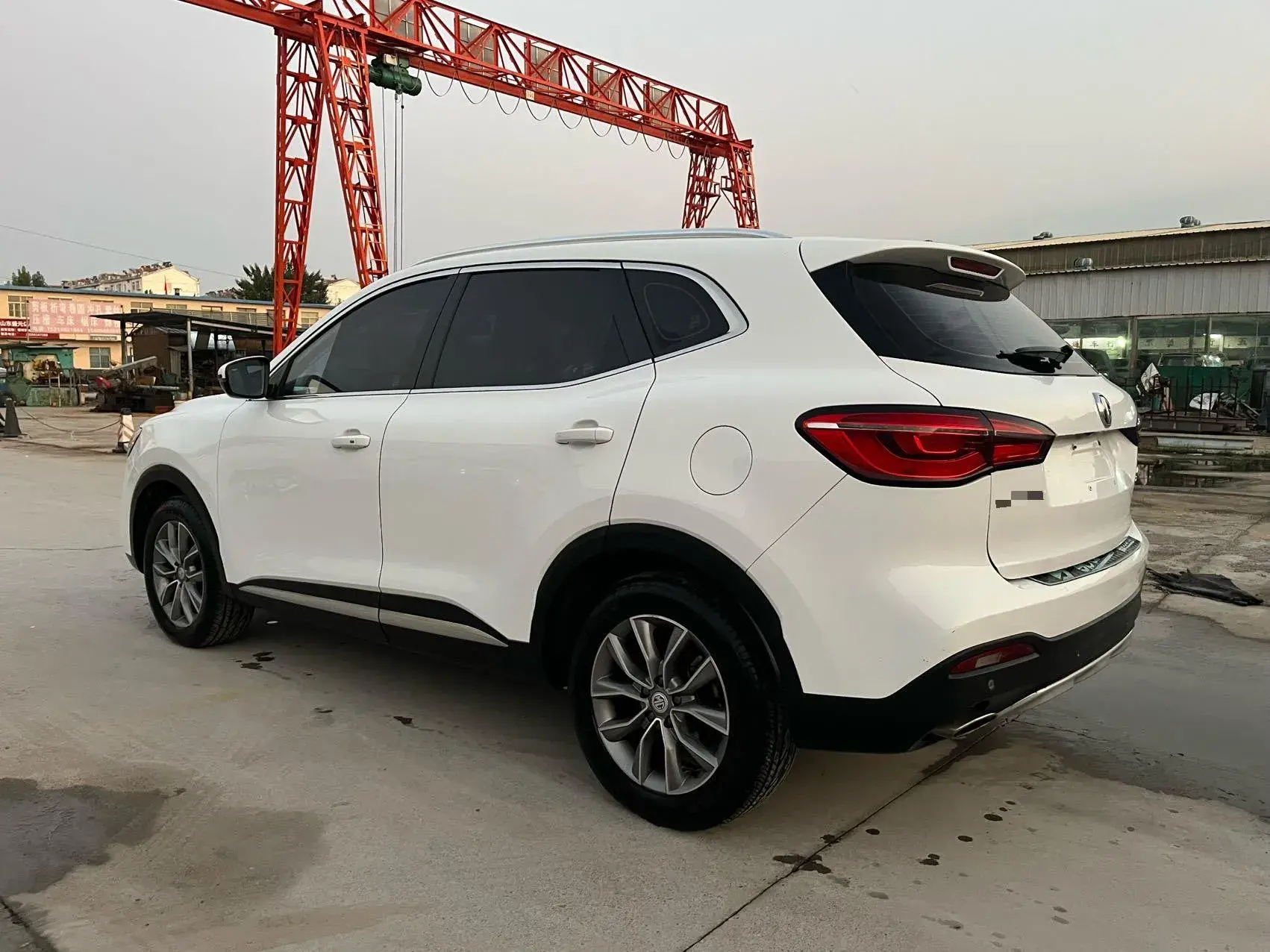 2018 MG HS thumbnail 4