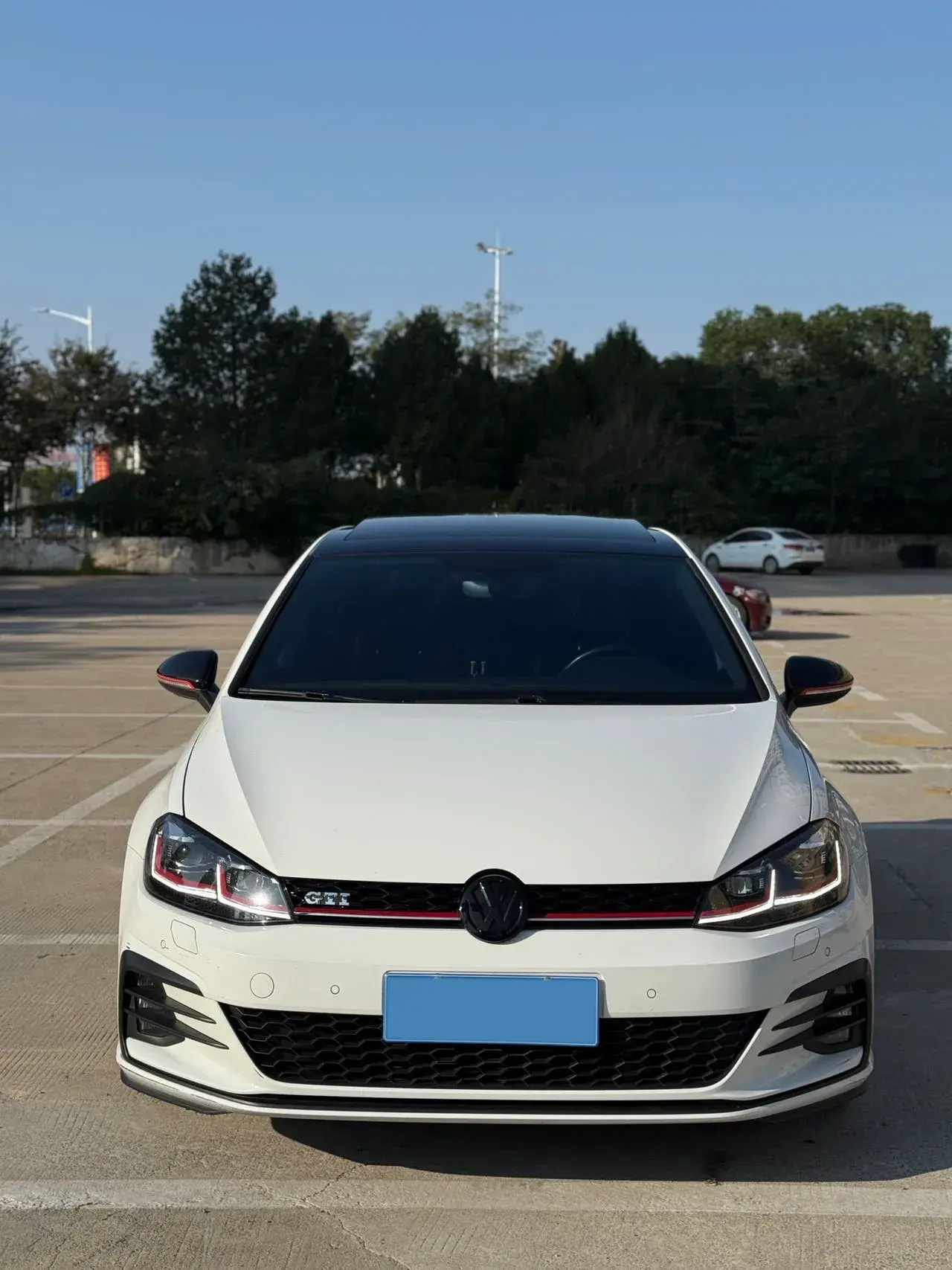 2018 VOLKSWAGEN GOLFGTI thumbnail 2
