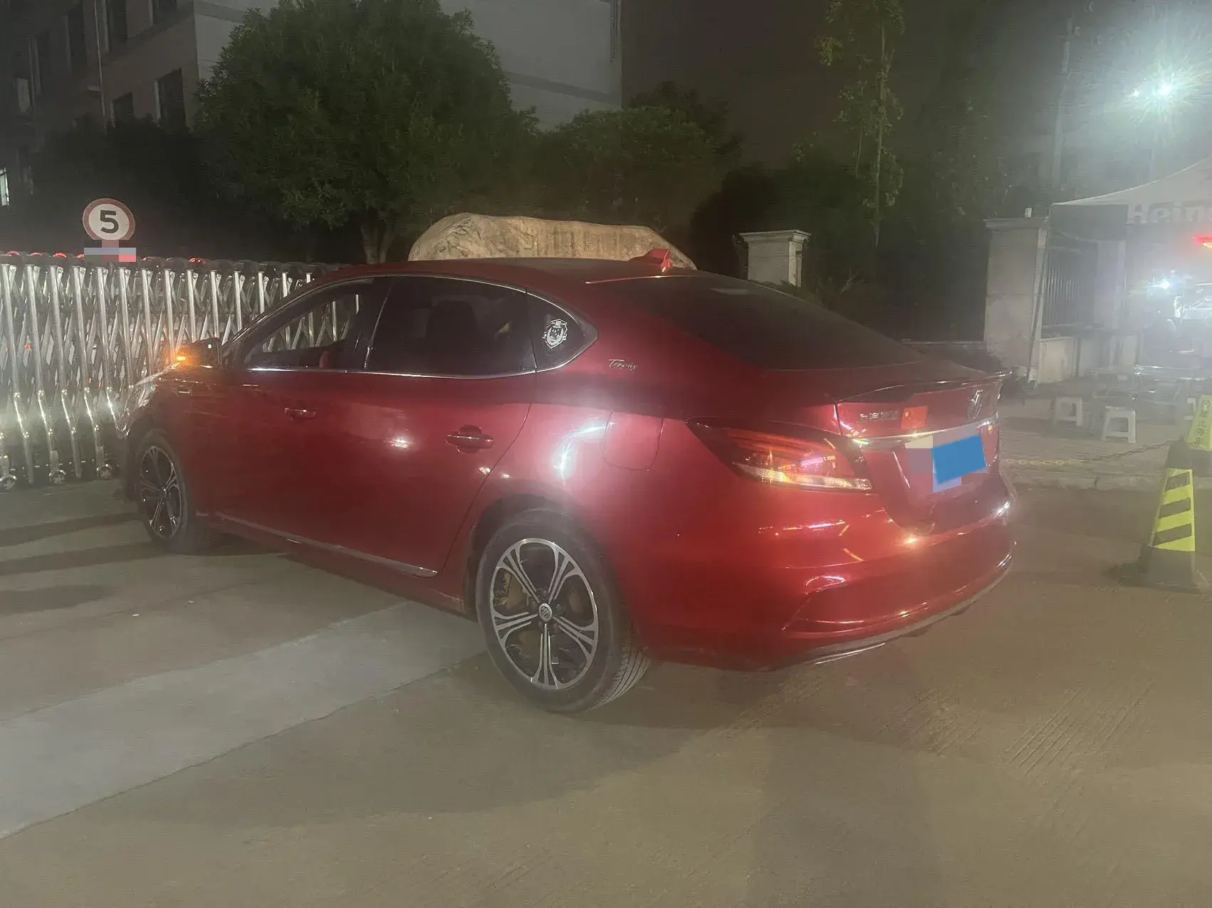 2018 MG MG6 thumbnail 4