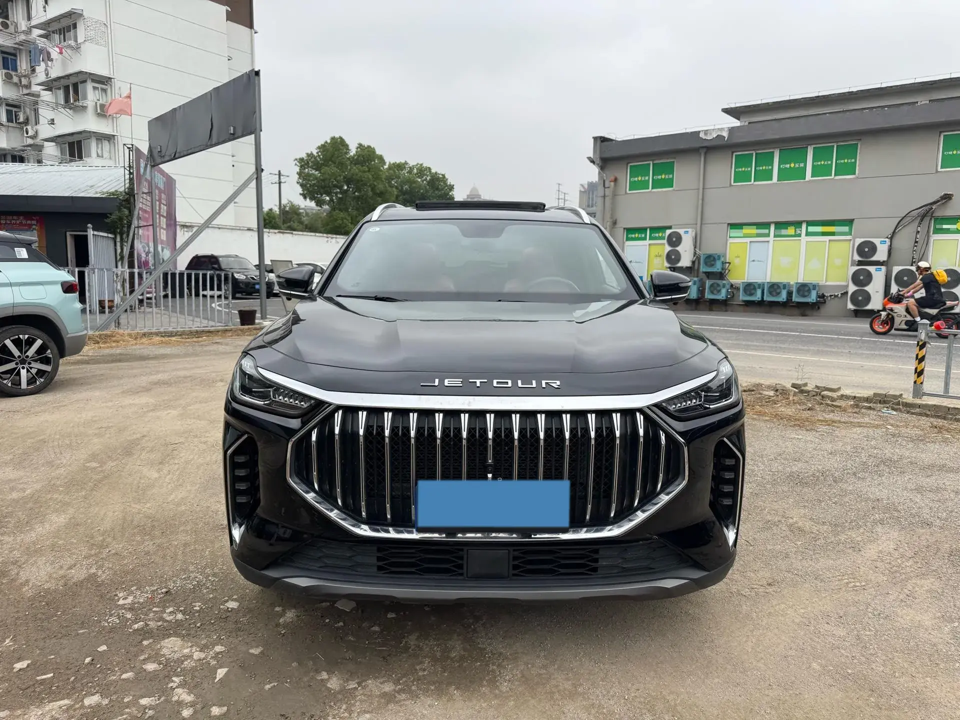 2024 JETOUR X70 thumbnail 2