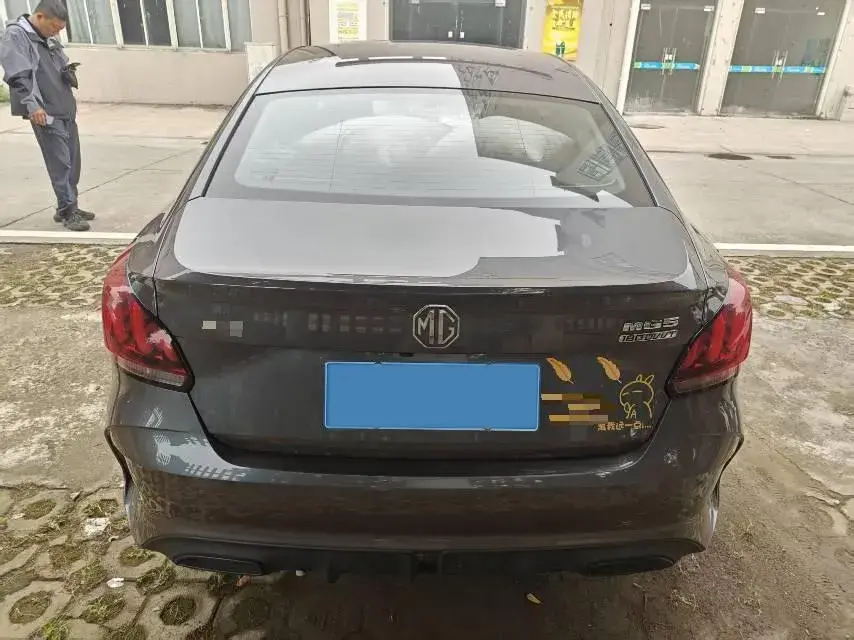 2021 MG 5 thumbnail 2