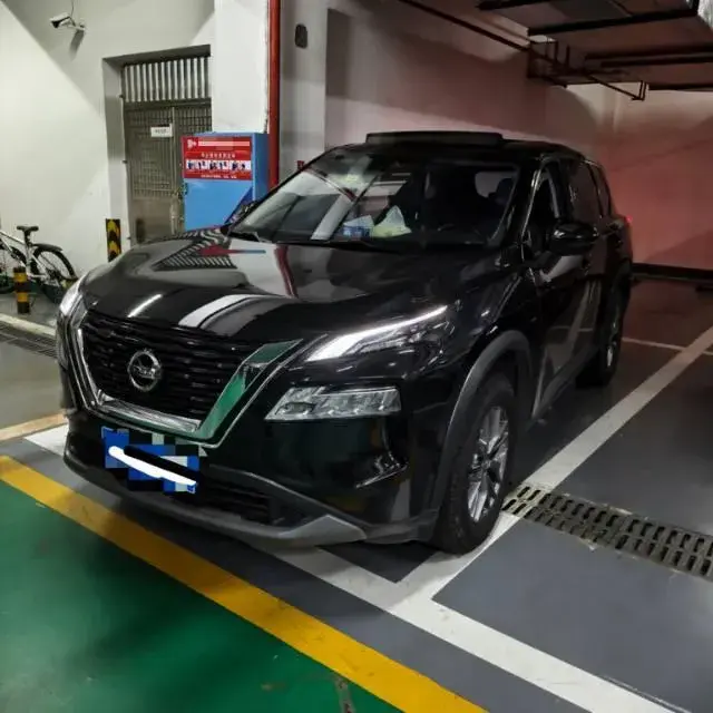 2021 NISSAN X-TRAIL view 1