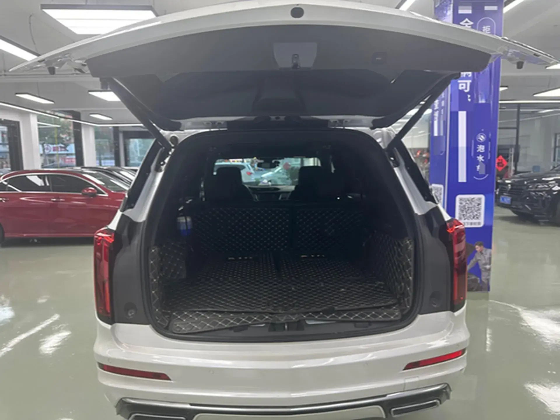 2021 CADILLAC XT6 thumbnail 4