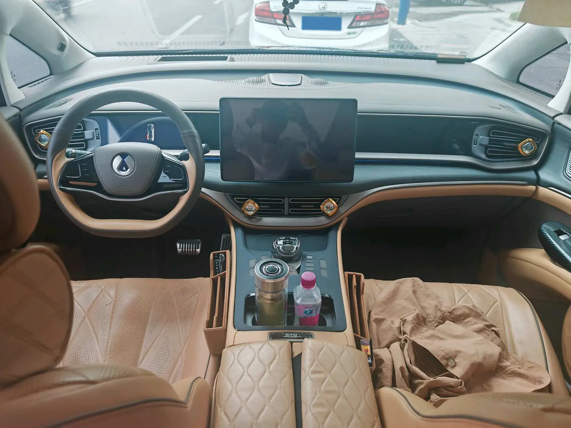 2022 DENZA D9 thumbnail 2