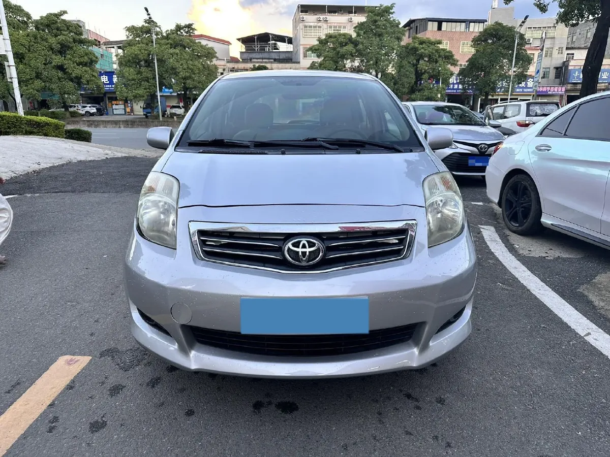 2011 Toyota Yaris 1.6L 118HP L4 4AT,autocango,china used car exporter,china ev exporter,chinese used car exporter,chinese used ev exporter