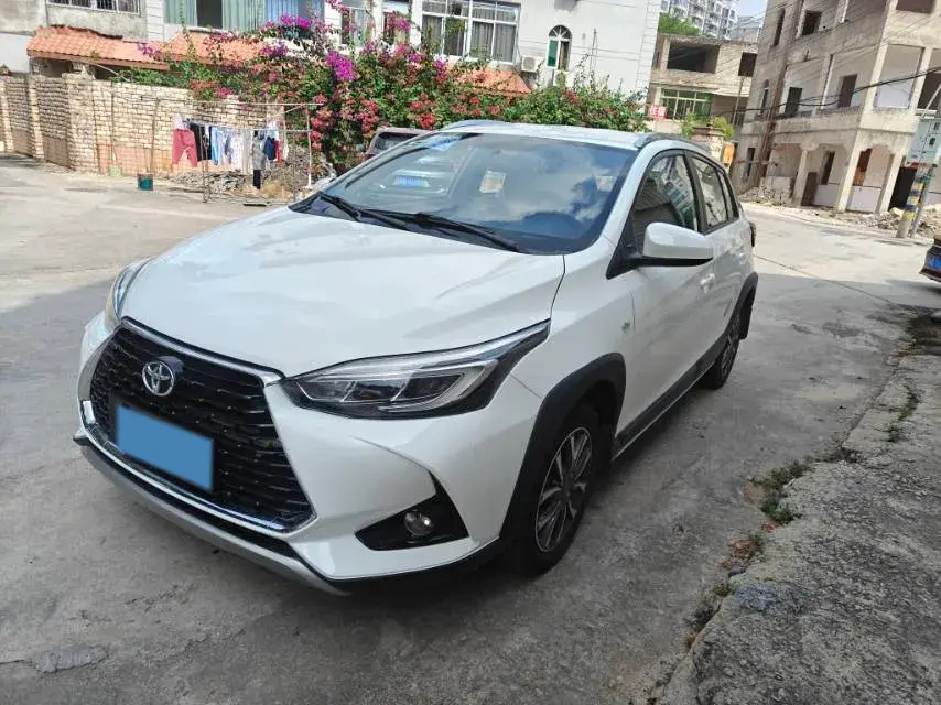 2021 Toyota Yaris L 1.5L 112HP L4 CVT