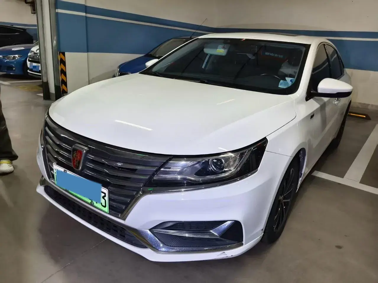 2019 ROEWE I6 view 1