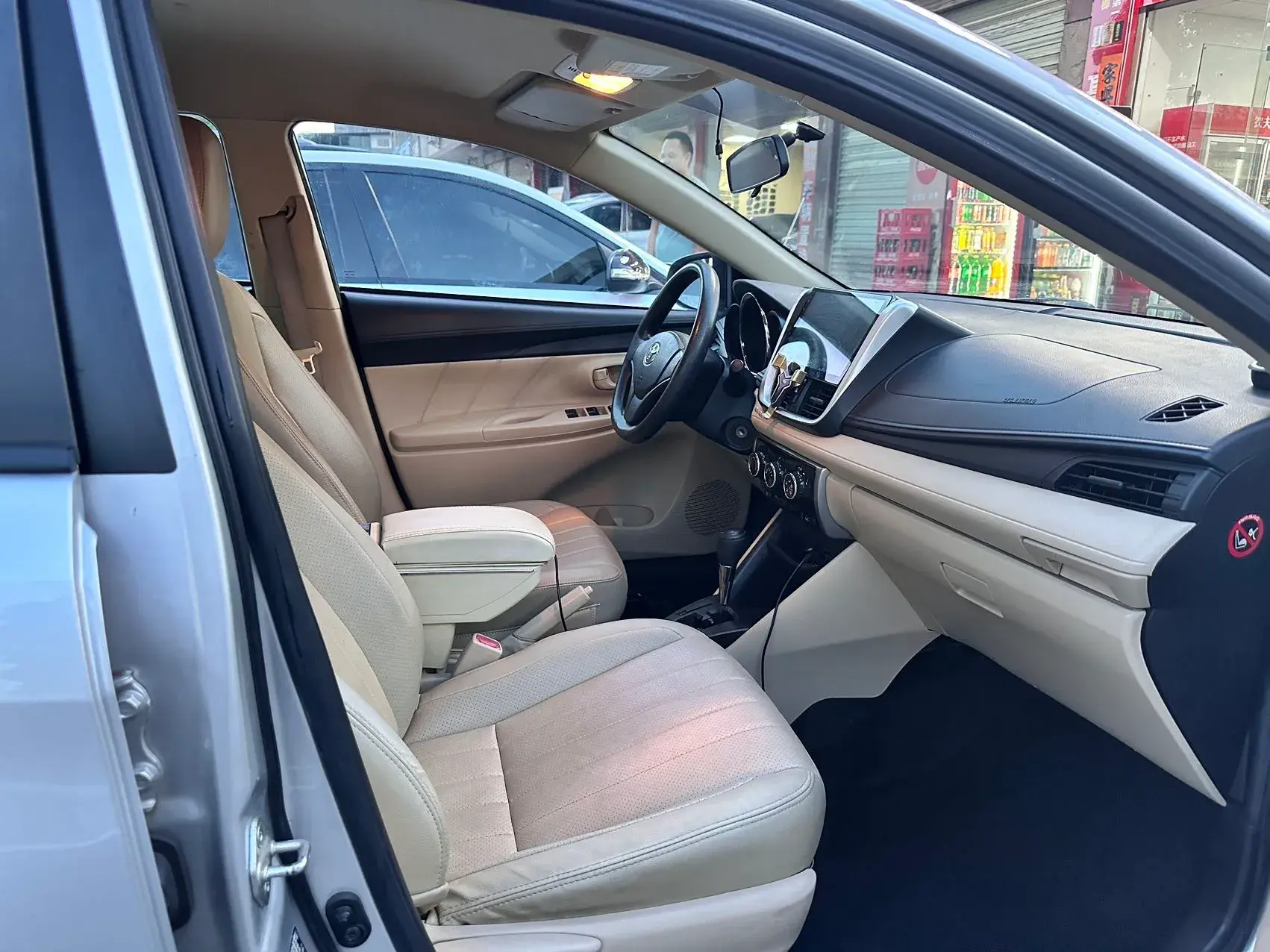 2017 TOYOTA VIOS thumbnail 3