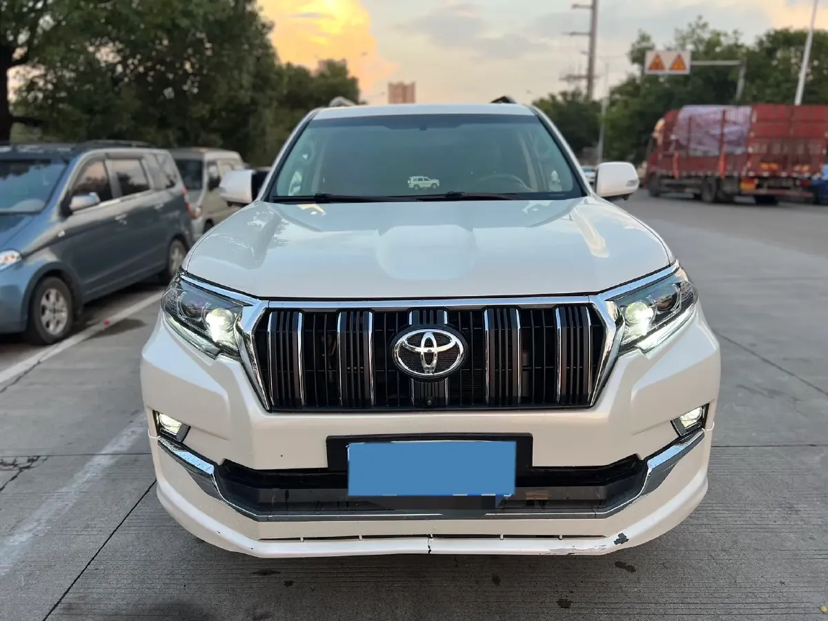 2020 Toyota Yaris 1.6T 261HP L3 6MT,autocango,china used car exporter,china ev exporter,chinese used car exporter,chinese used ev exporter