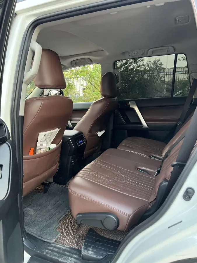 2020 Toyota Yaris 1.6T 261HP L3 6MT,autocango,china used car exporter,china ev exporter,chinese used car exporter,chinese used ev exporter