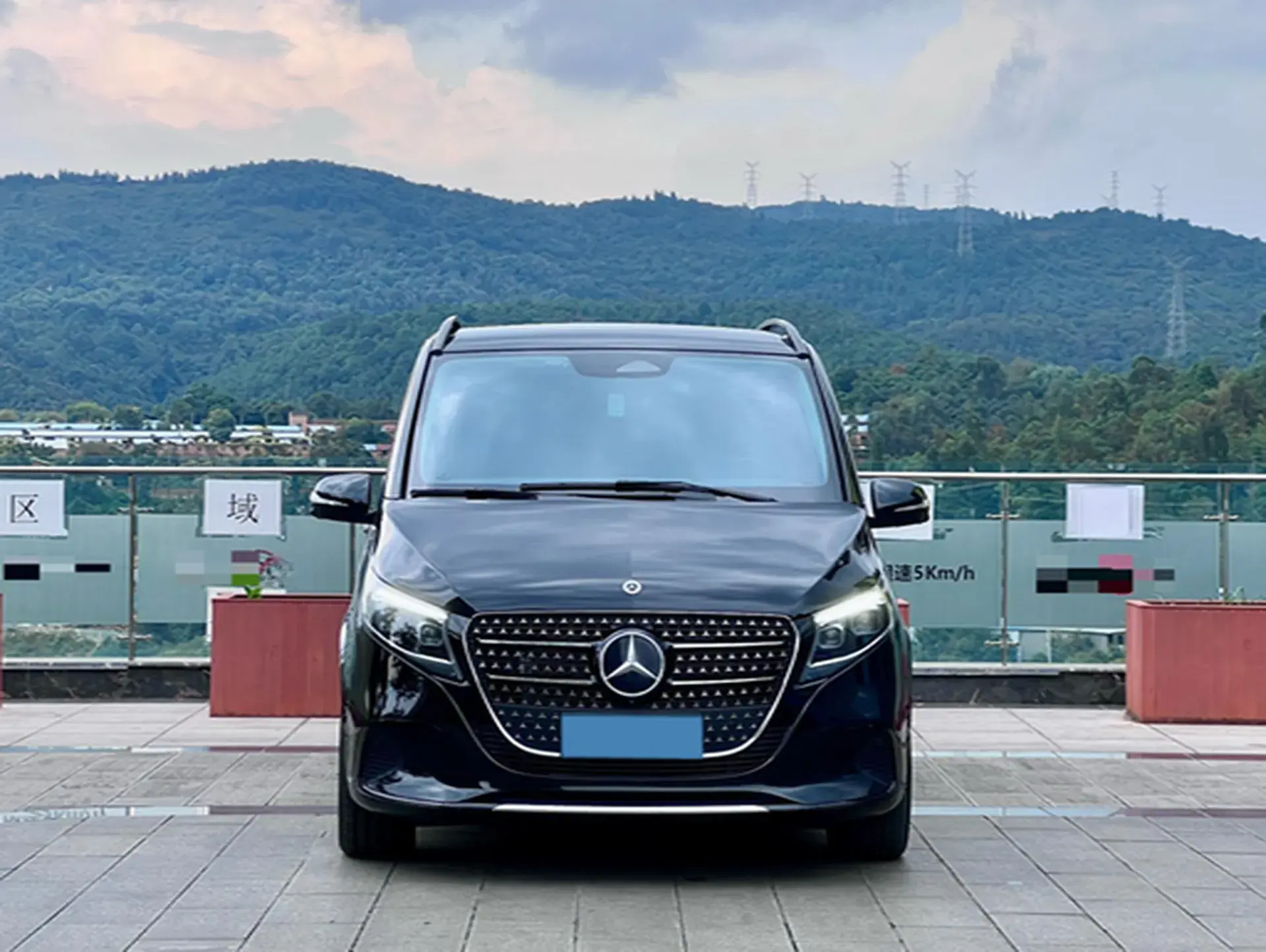 2024 MERCEDES-BENZ V thumbnail 2