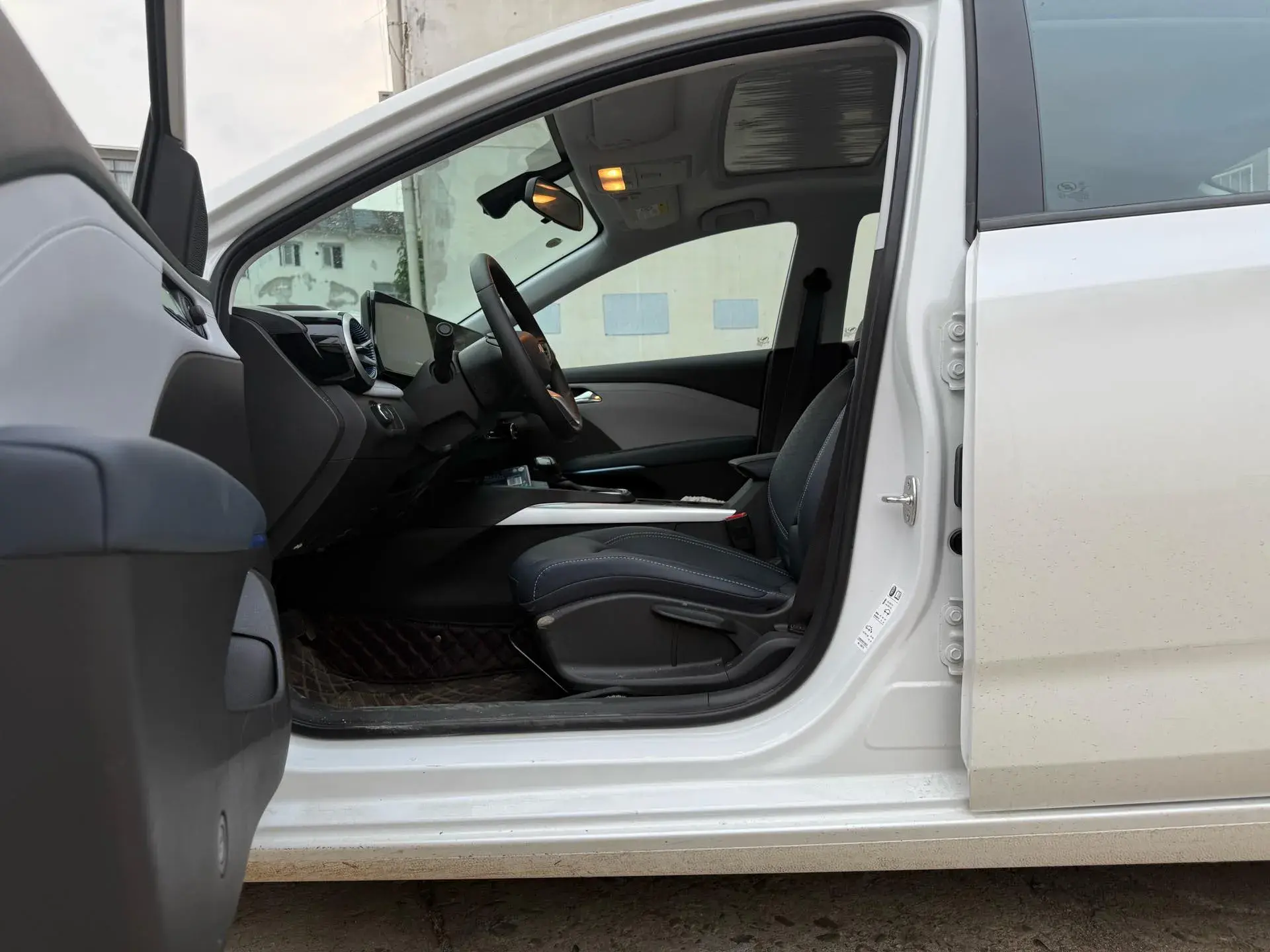 2023 CHEVROLET MONZA thumbnail 2