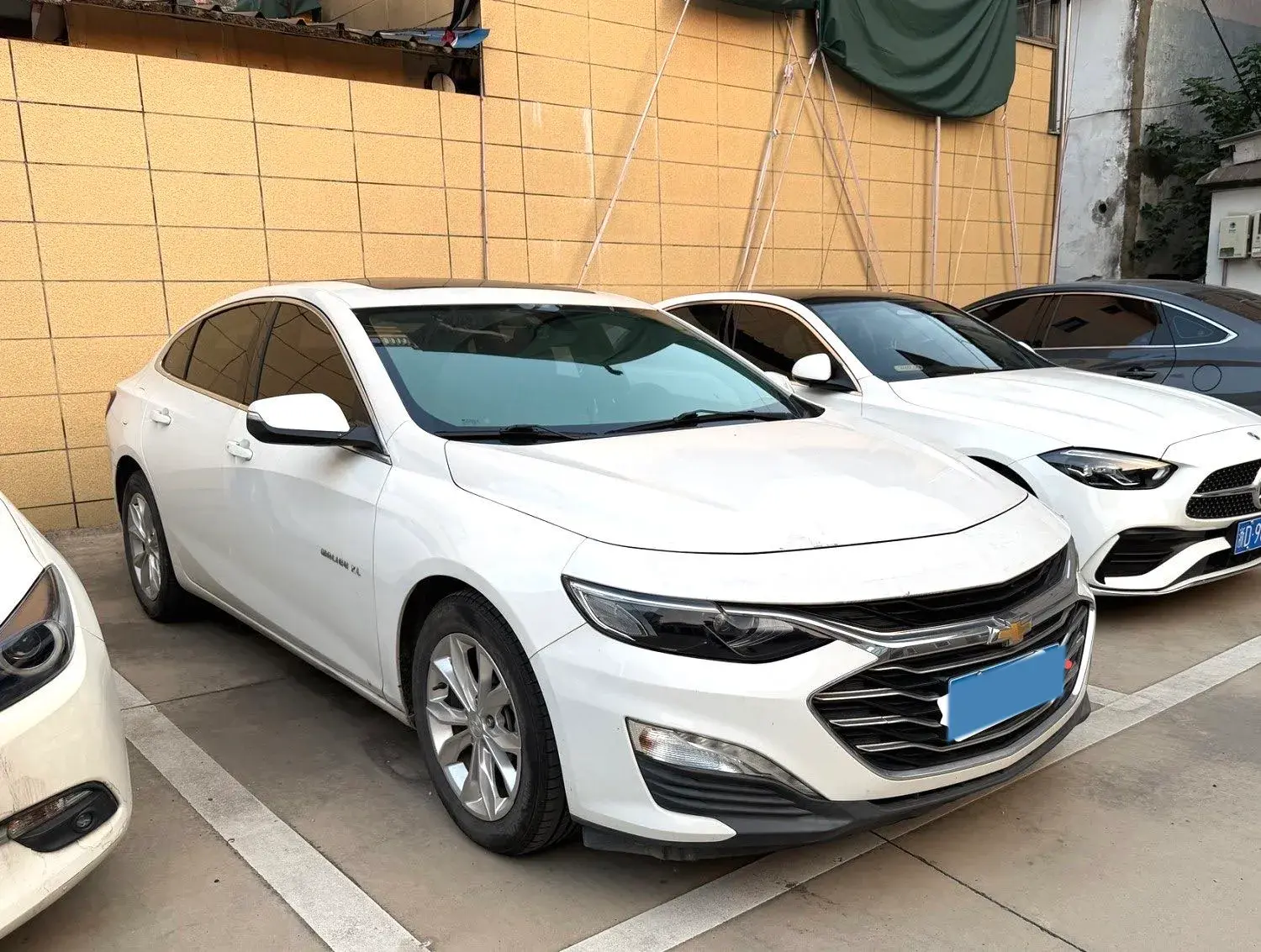 2019 CHEVROLET MALIBU thumbnail 4