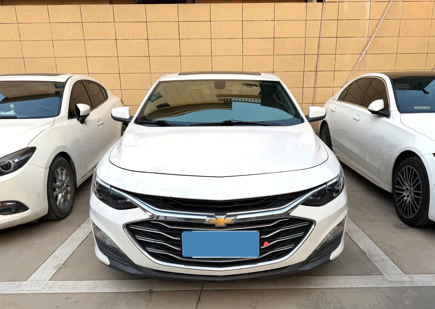 2019 CHEVROLET MALIBU thumbnail 3