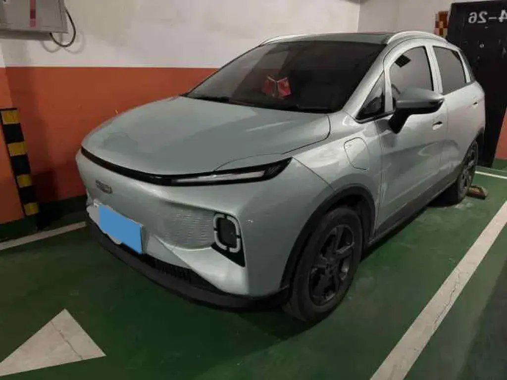 2023 GEOMETRY E view 1