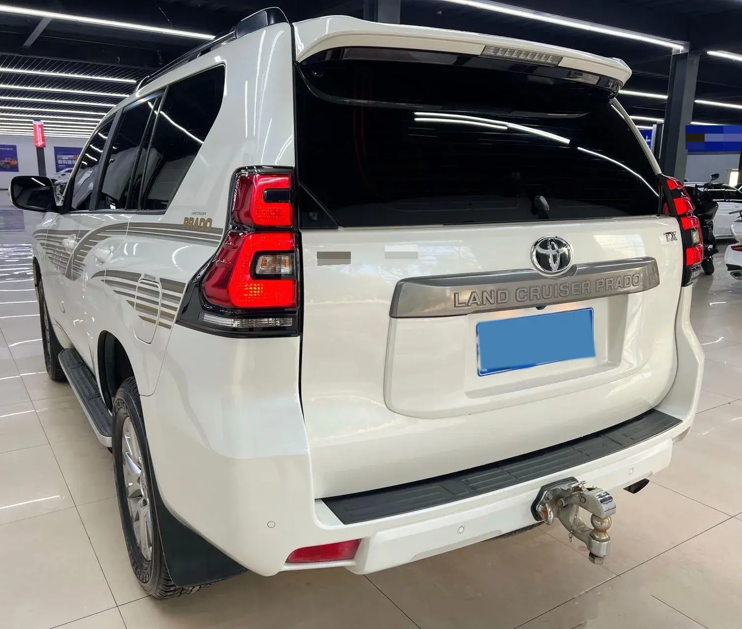 2018 TOYOTA LAND thumbnail 4