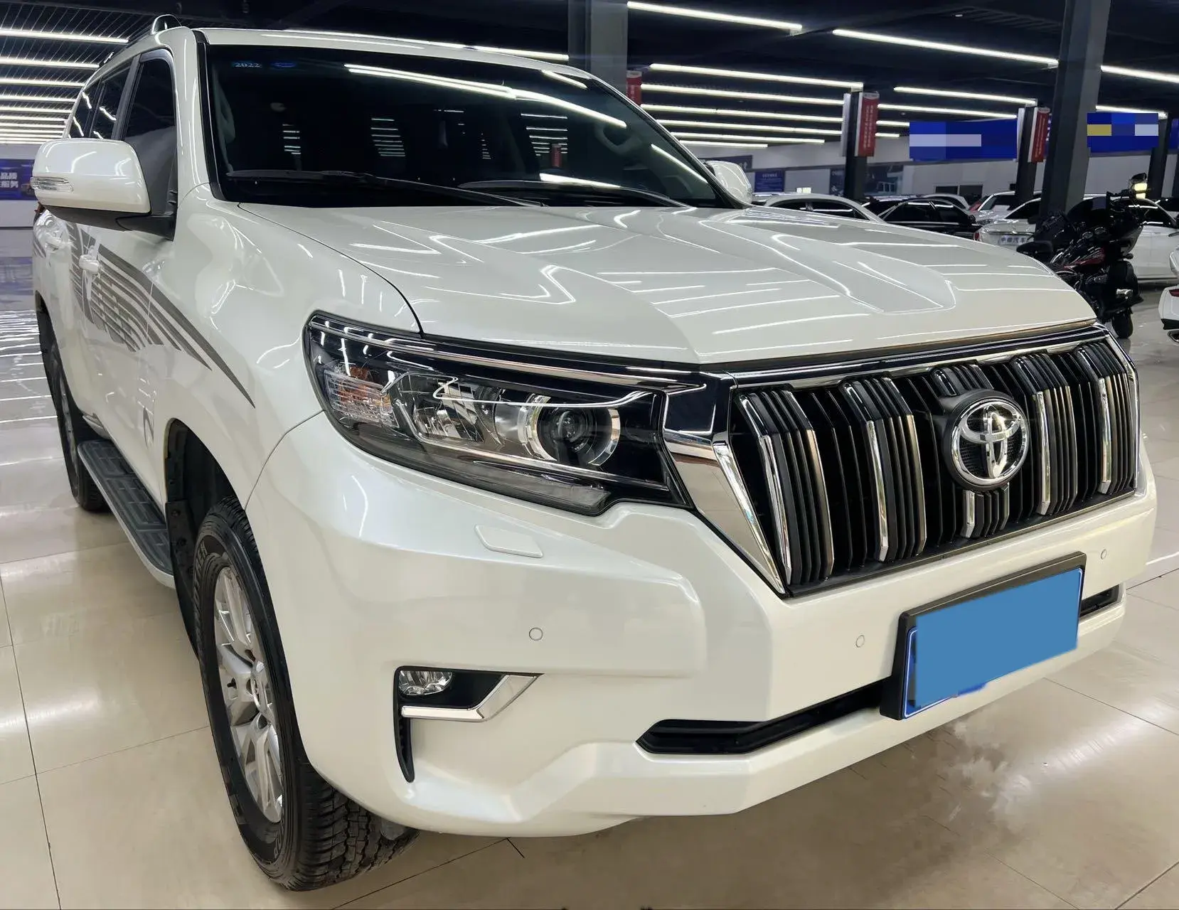 2018 TOYOTA LAND thumbnail 2