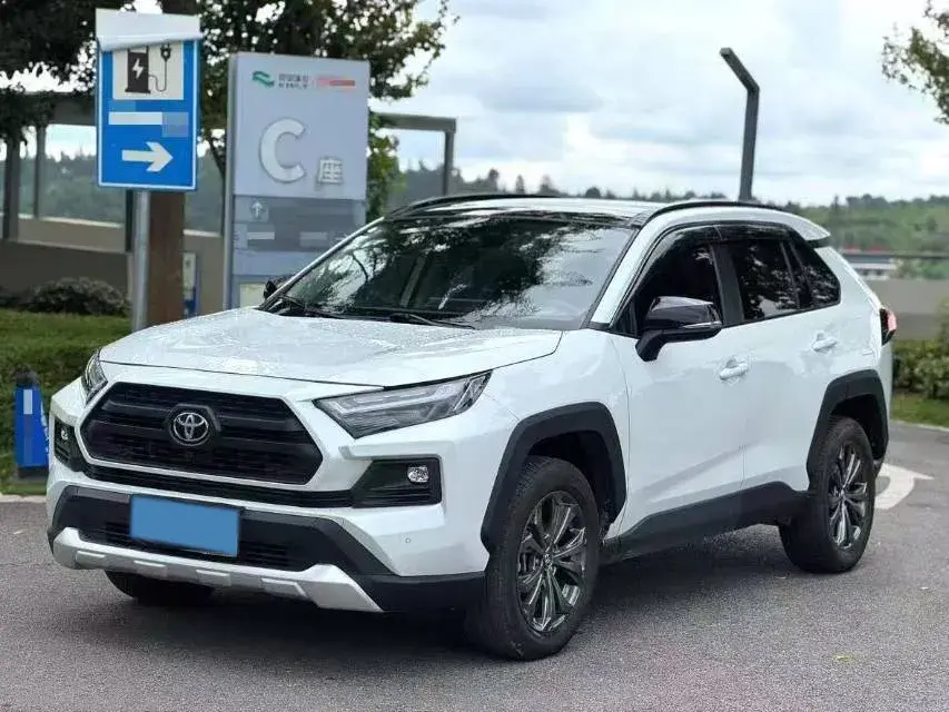 2023 TOYOTA RAV4 view 1