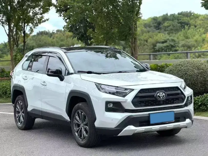 2023 TOYOTA RAV4 thumbnail 2