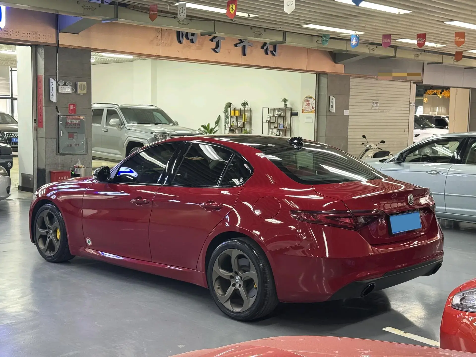 2019 ALFA ROMEO thumbnail 3