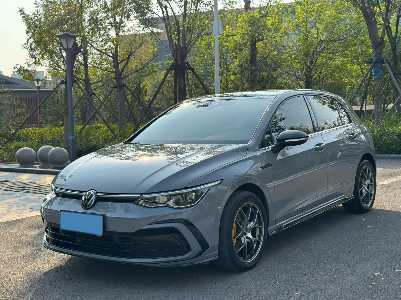 2021 VOLKSWAGEN GOLF view 1