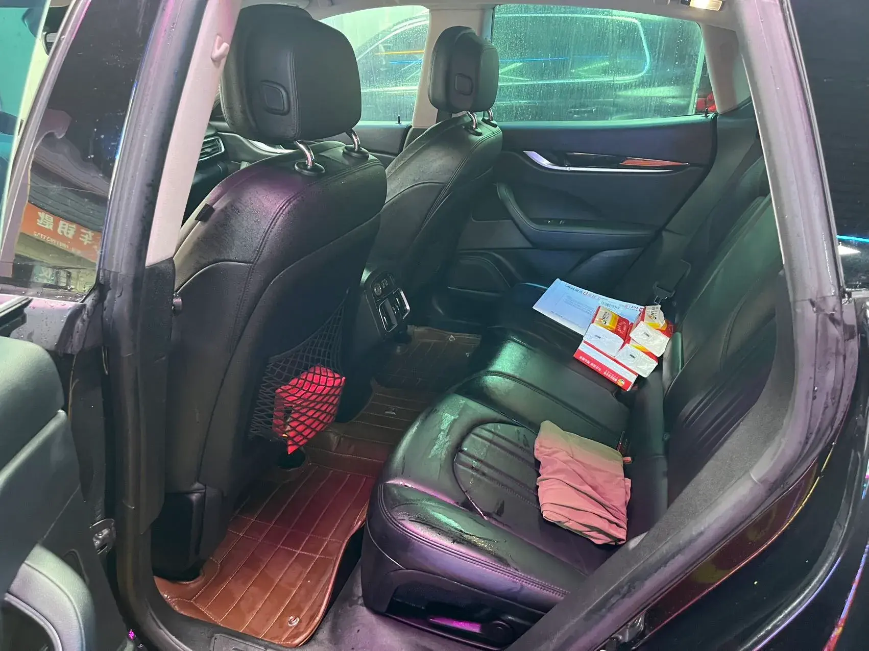 2016 MASERATI LEVANTE thumbnail 4