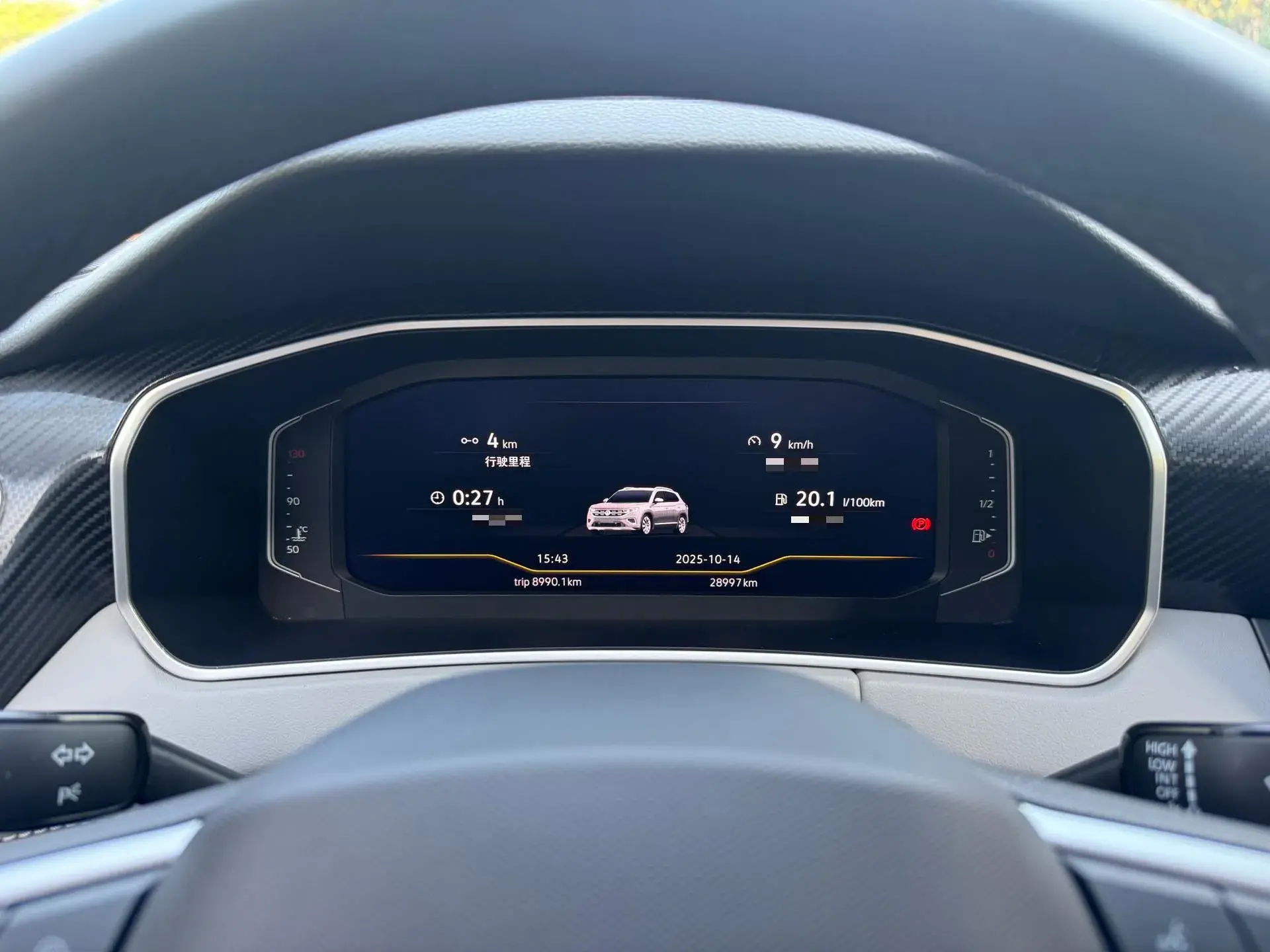 2023 VOLKSWAGEN TAYRON thumbnail 4