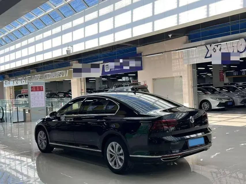 2019 VOLKSWAGEN MAGOTAN thumbnail 3