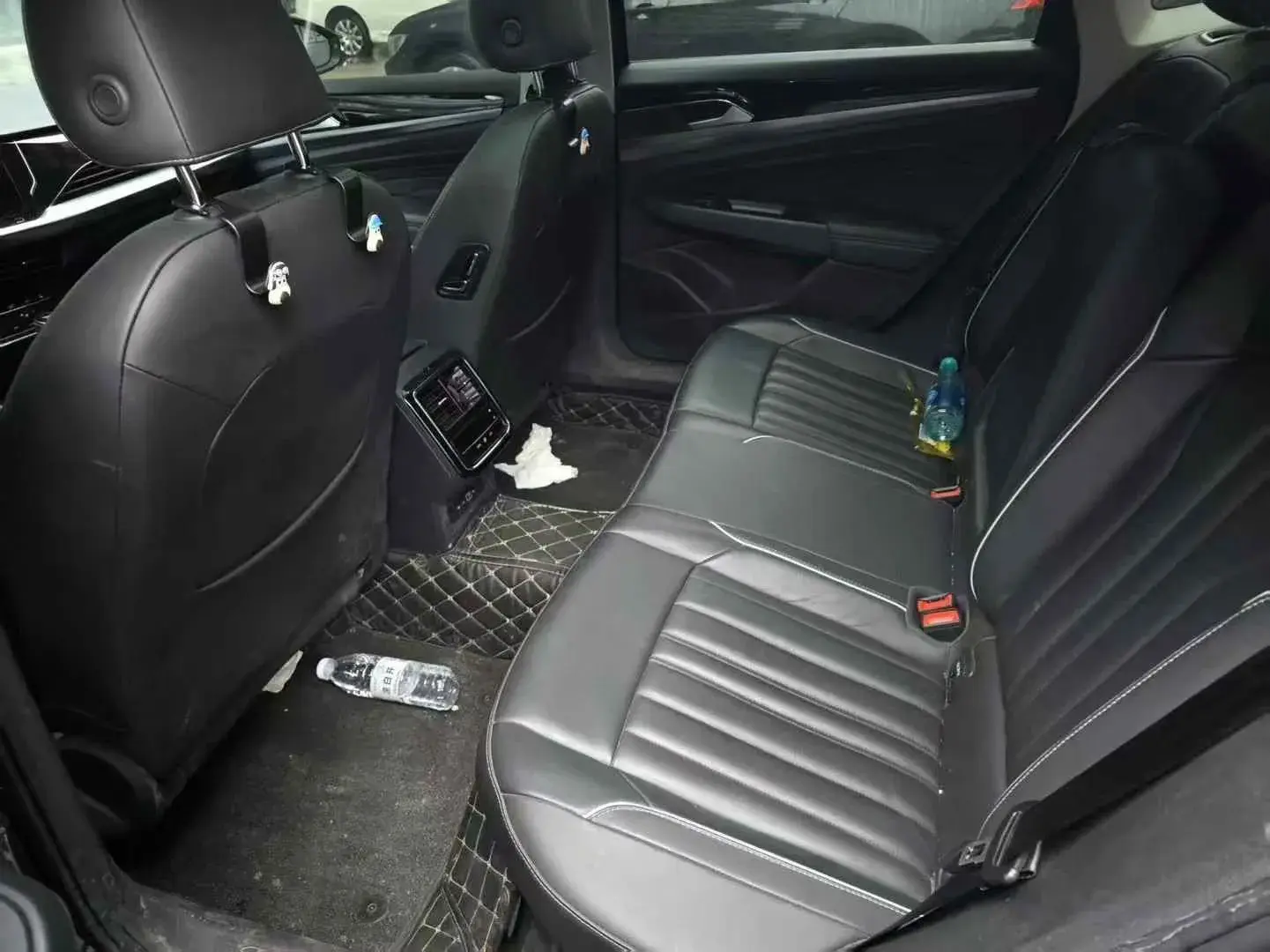 2022 VOLKSWAGEN PASSAT thumbnail 3