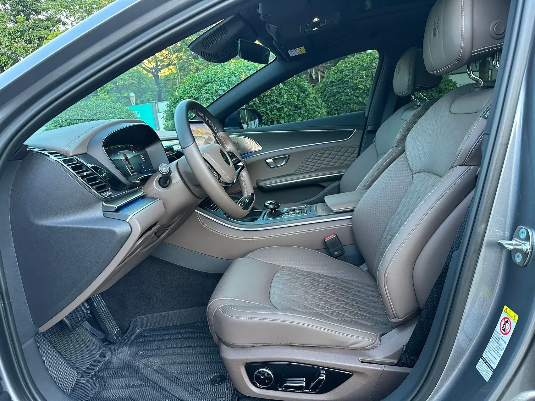 2024 BYD HAN thumbnail 4