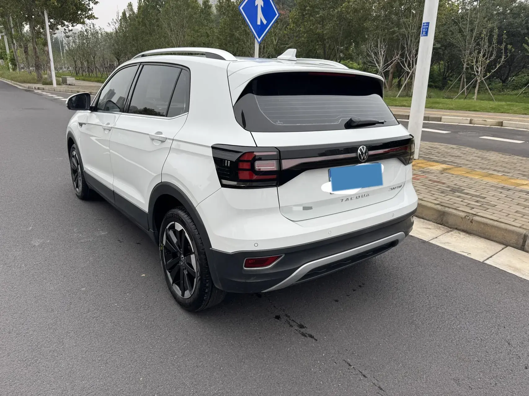 2023 VOLKSWAGEN TACQUA thumbnail 4