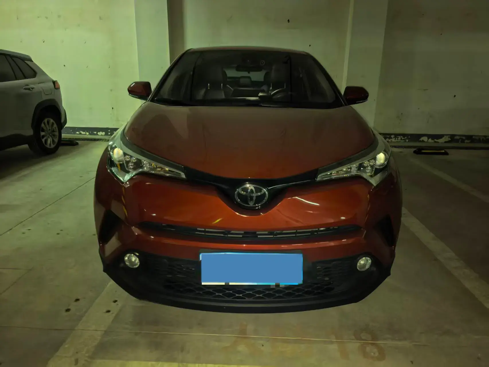 2020 TOYOTA C-HR thumbnail 4