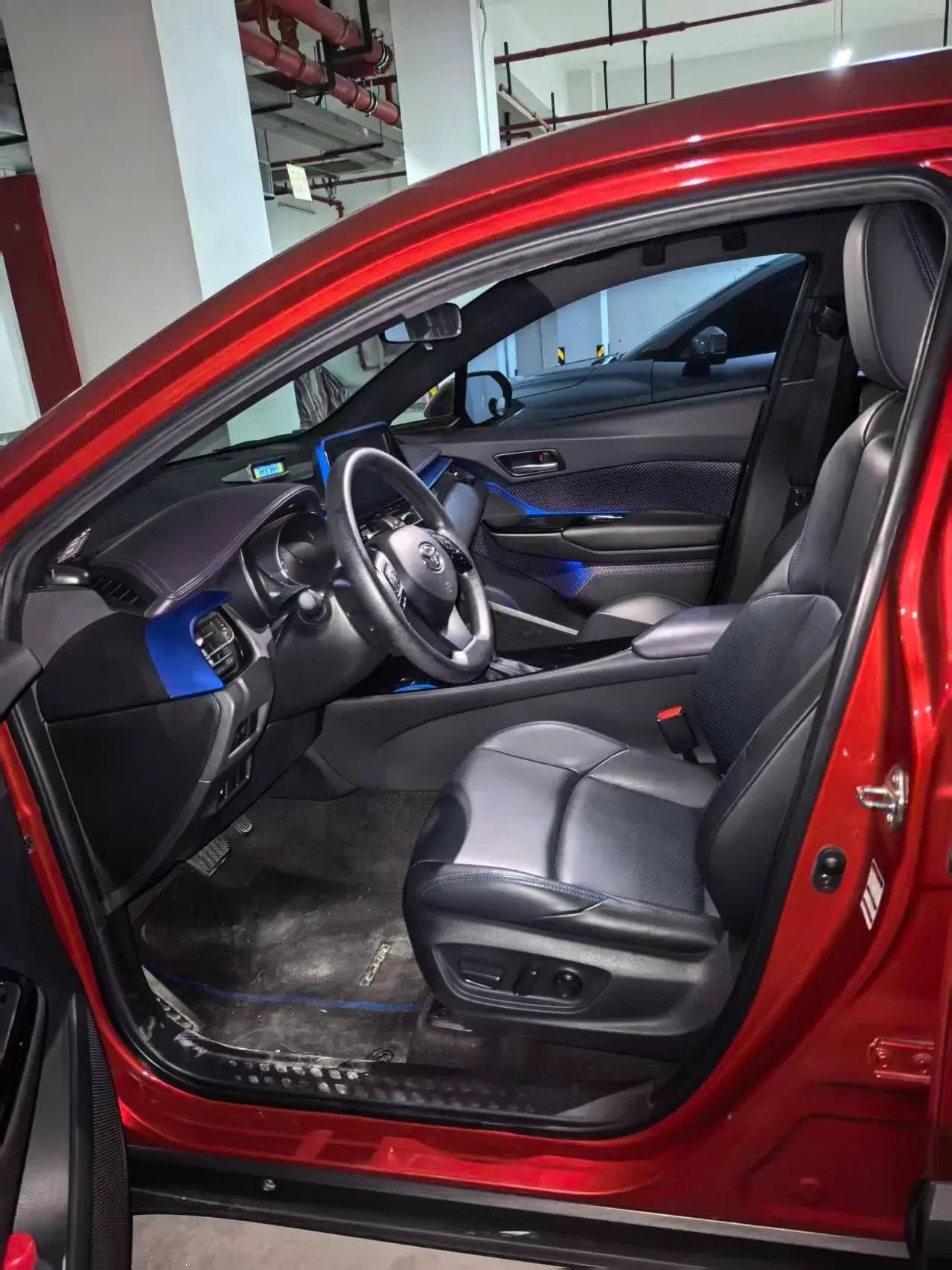 2020 TOYOTA C-HR thumbnail 3