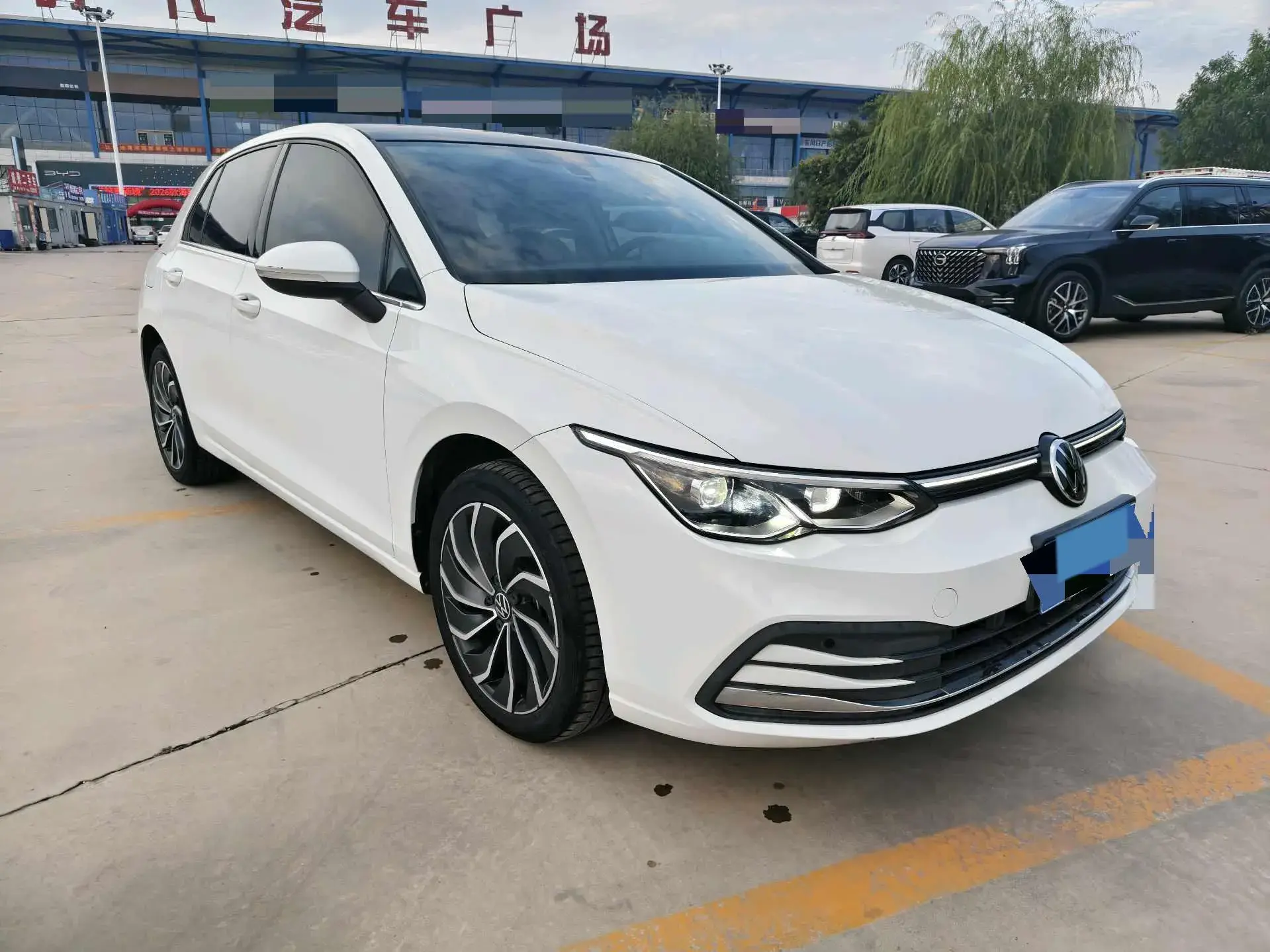 2021 VOLKSWAGEN GOLF thumbnail 3