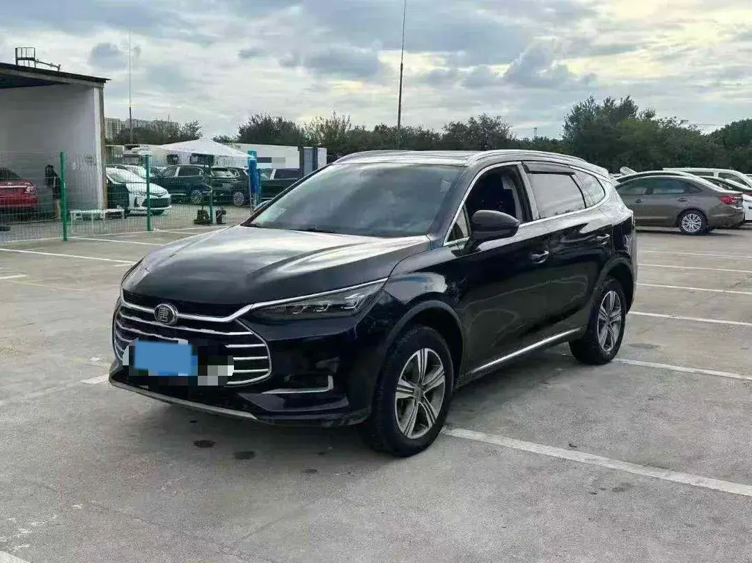 2018 BYD TANG view 1