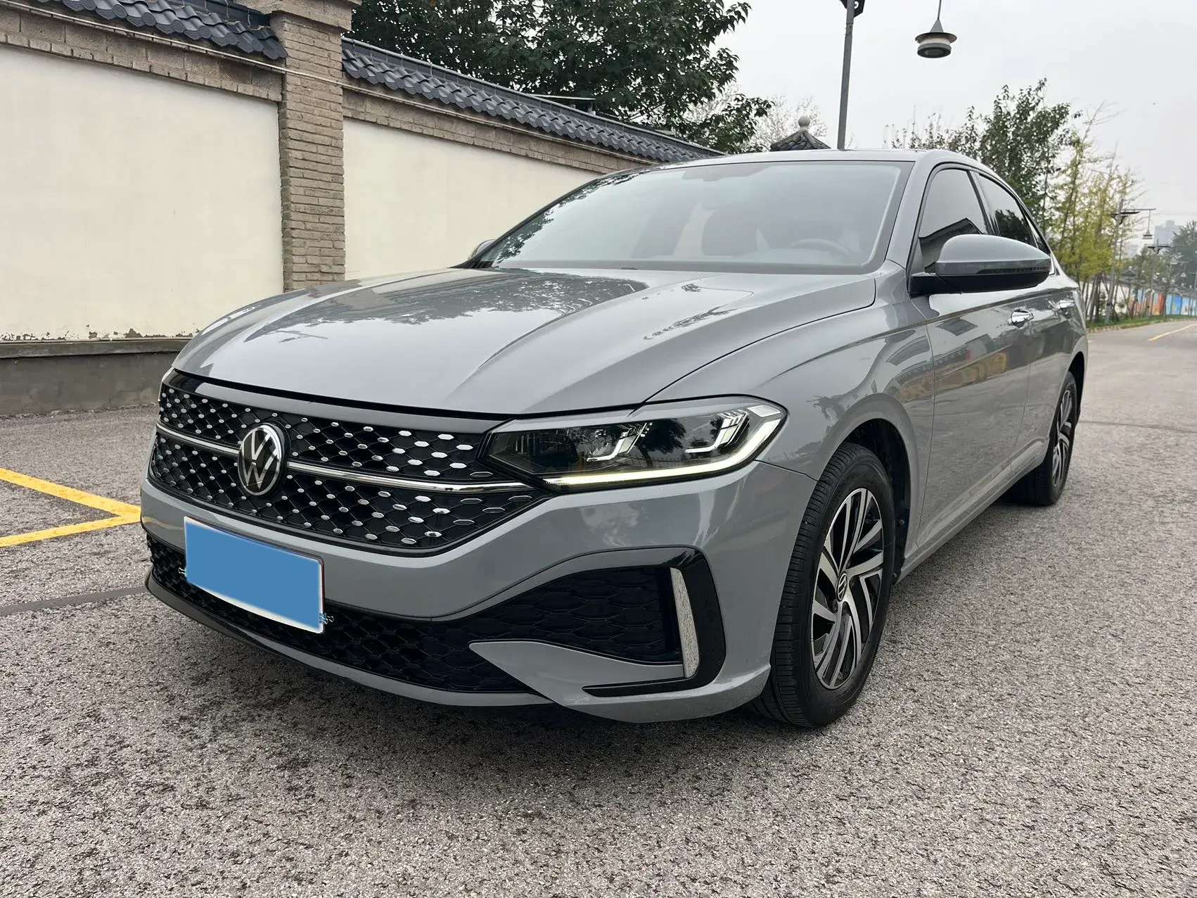 2023 VOLKSWAGEN LAVIDA view 1