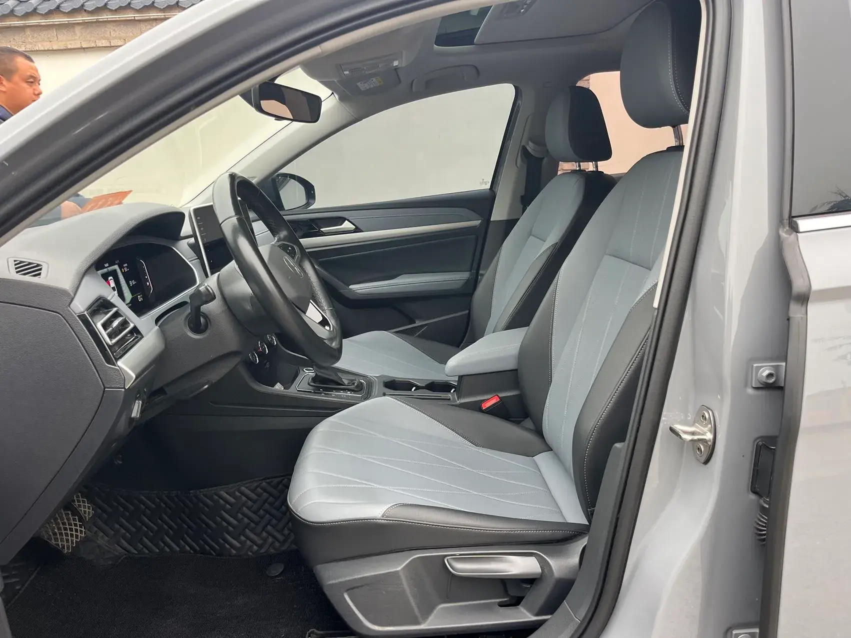 2023 VOLKSWAGEN LAVIDA thumbnail 4