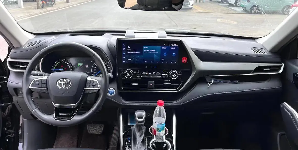 2022 TOYOTA HIGHLANDER thumbnail 4