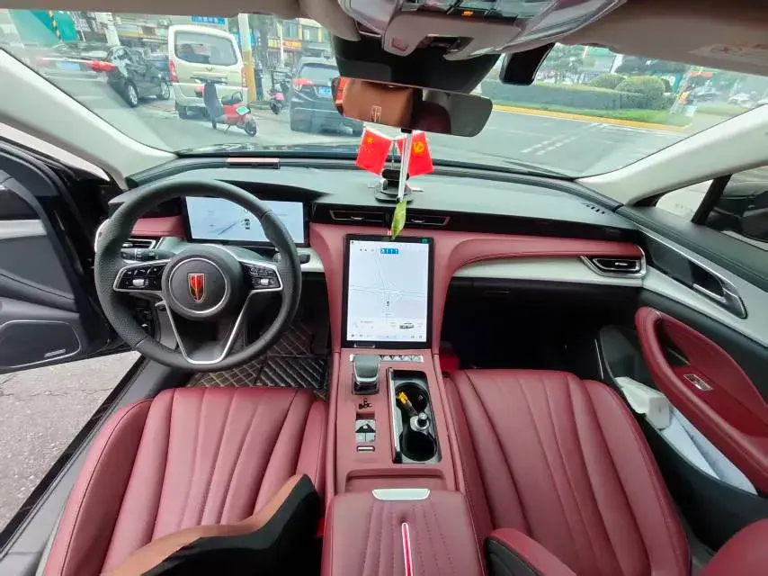 2025 HONGQI H5 thumbnail 2