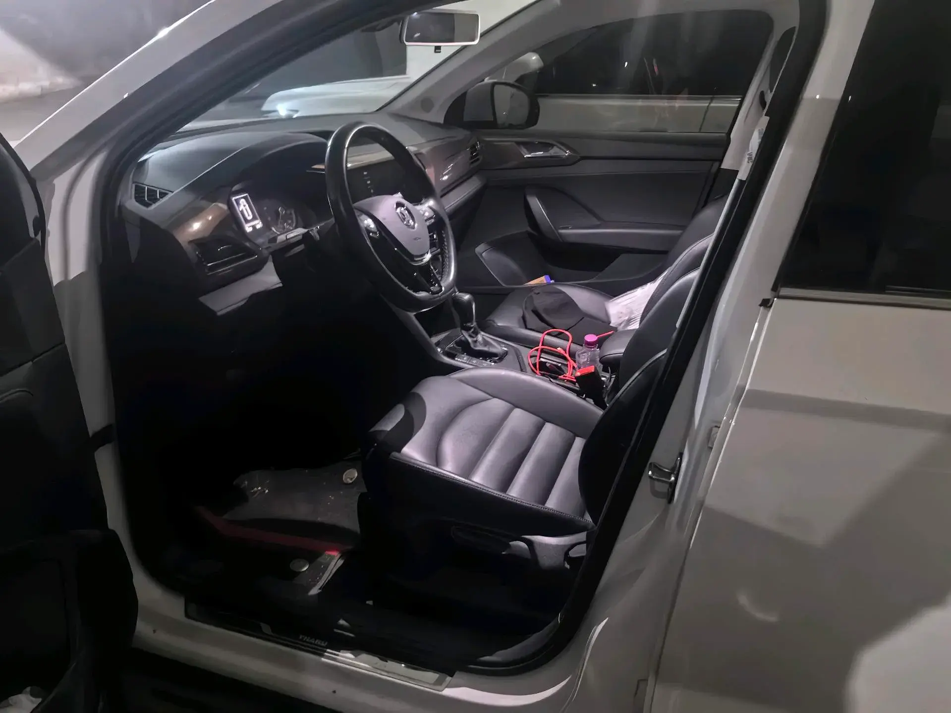 2020 VOLKSWAGEN THARU thumbnail 4