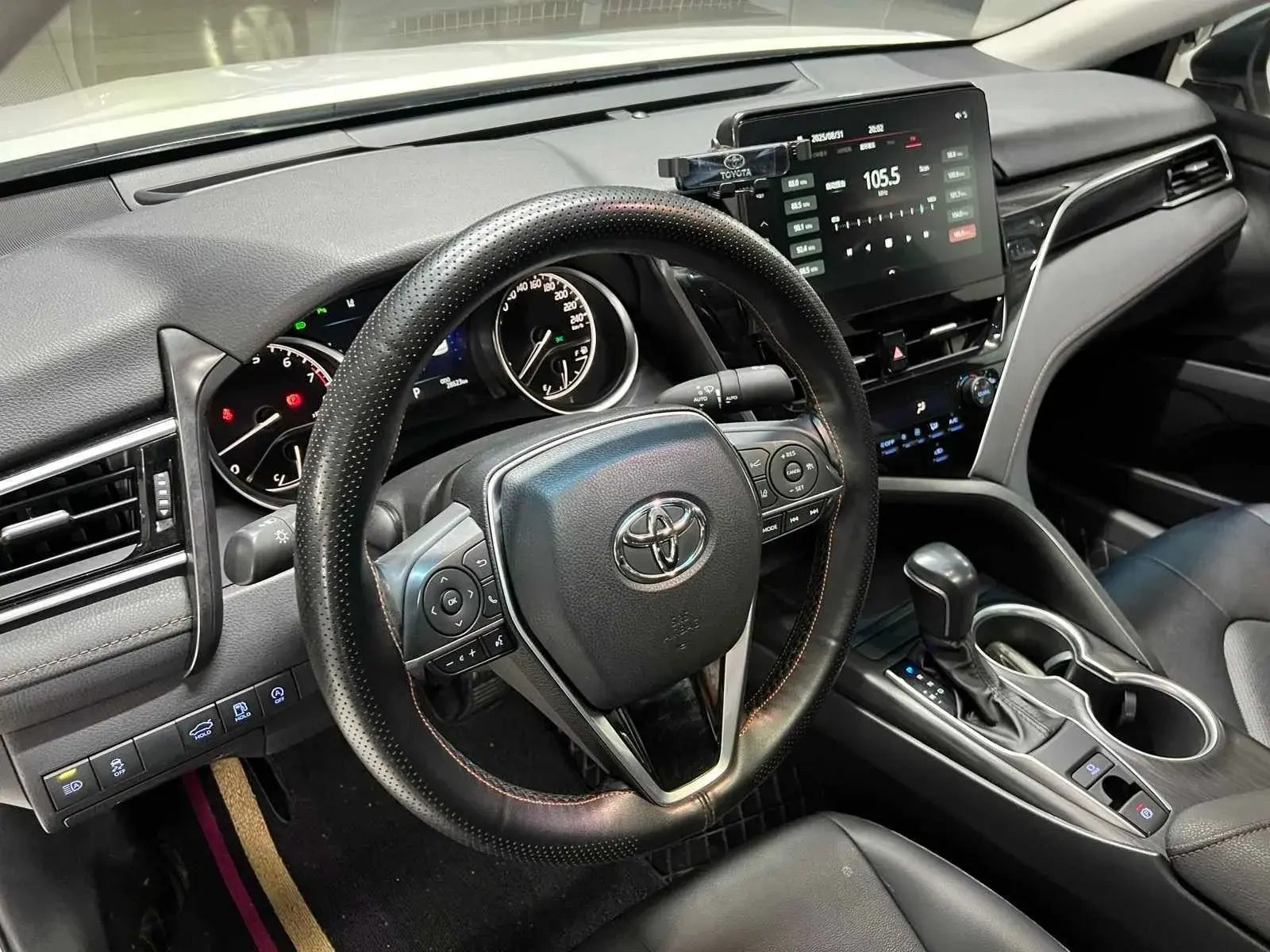 2021 TOYOTA CAMRY thumbnail 4