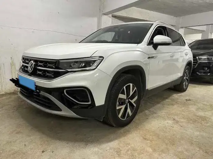 2024 VOLKSWAGEN TAYRON view 1