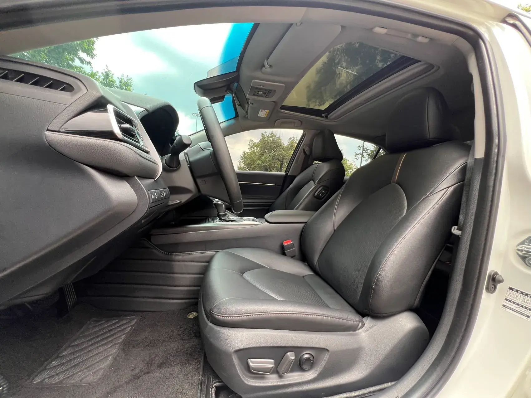 2021 TOYOTA CAMRY thumbnail 3