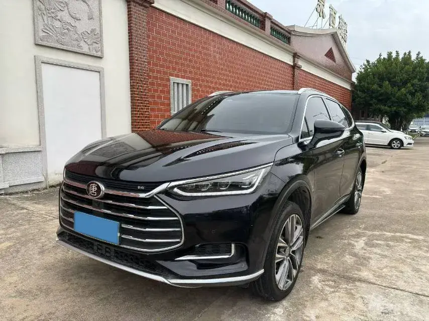 2018 BYD TANG view 1