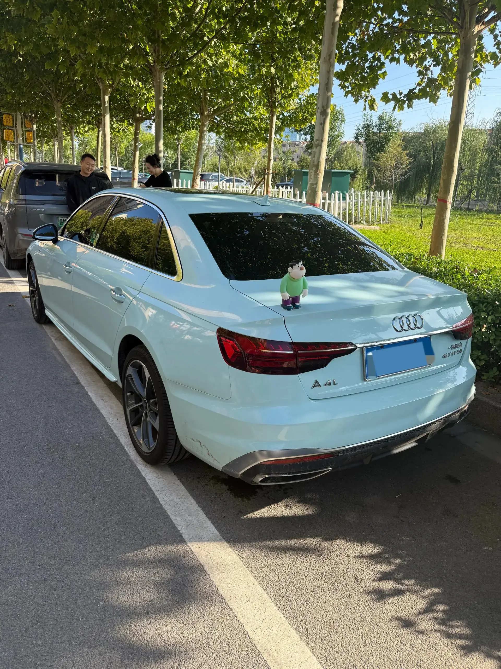 2022 AUDI A4L thumbnail 3