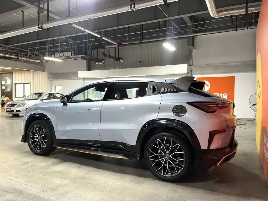 2023 CHANGAN UNI-T thumbnail 3